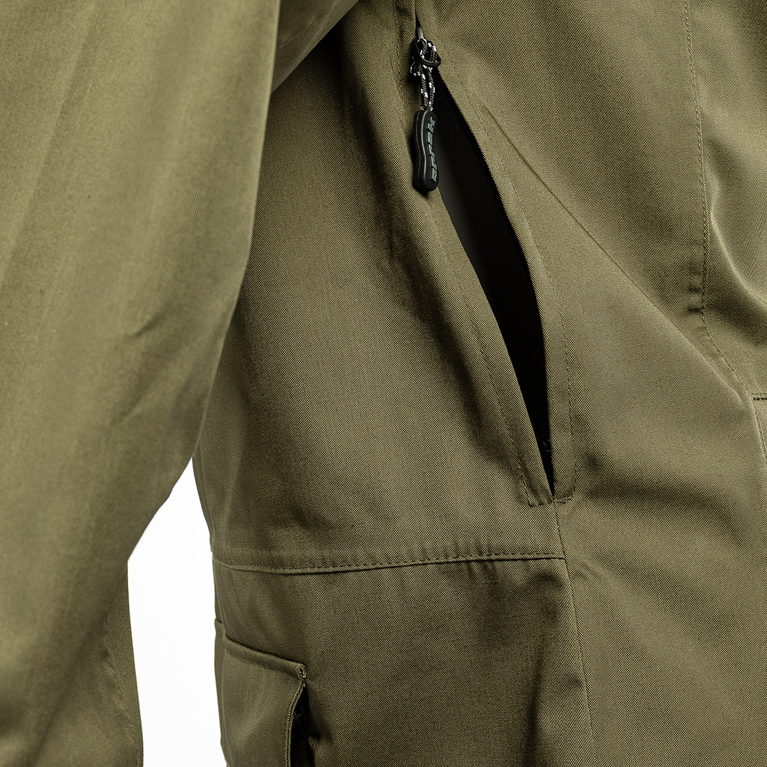 21038-63_det4_lady_1_1_