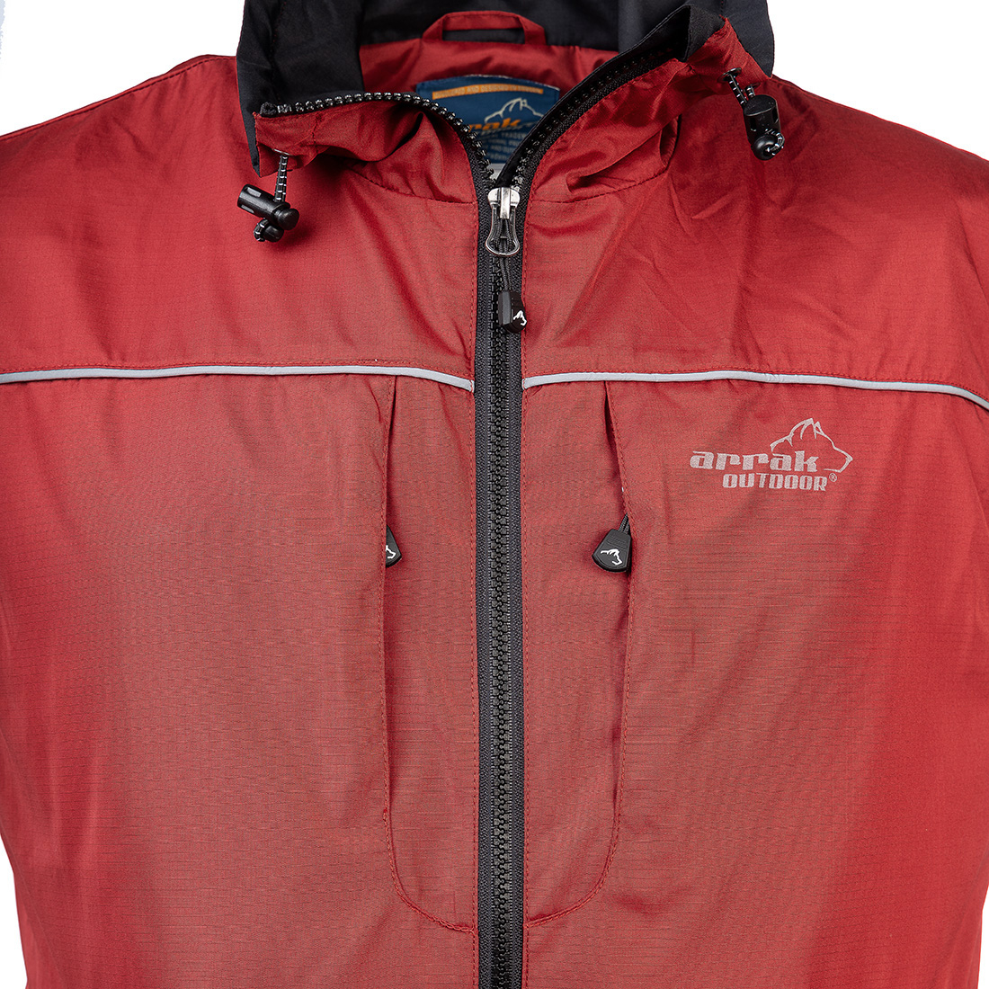 22009_red_det1_lady_2