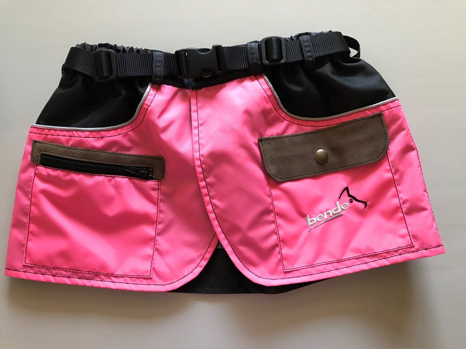 bende_arbeitskirt_pink_1