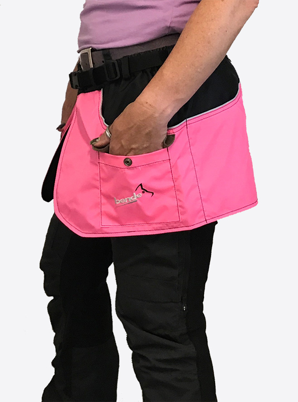 bende_arbeitskirt_pink_seite_links